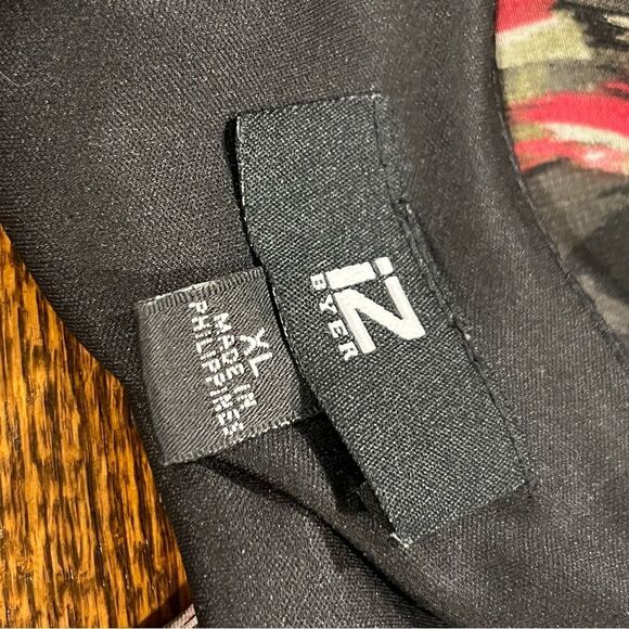 Clearance!!! IZ Byer long sleeve Multicolor V-Neck Dress - Picture 9 of 11